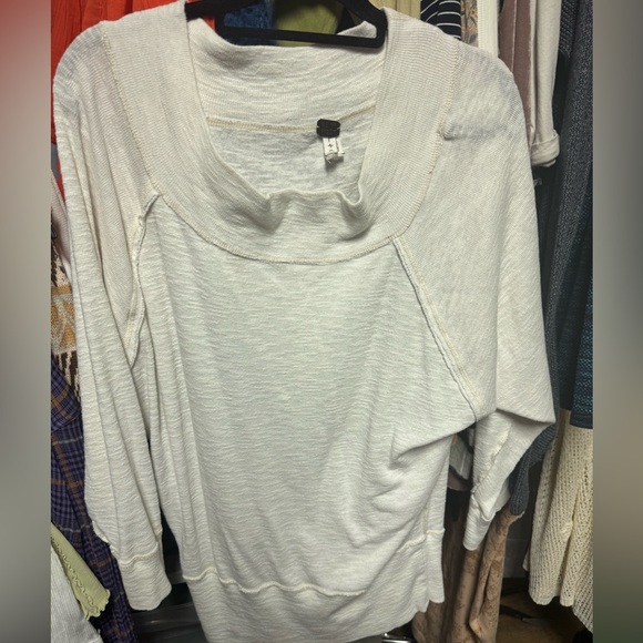 We The Free Palisades Off-the-Shoulder Top in Ivory Size Small EUC Retail $68 - Picture 5 of 7